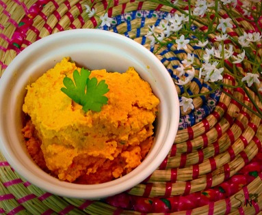 Simply Nutritious Roasted red pepper hummus